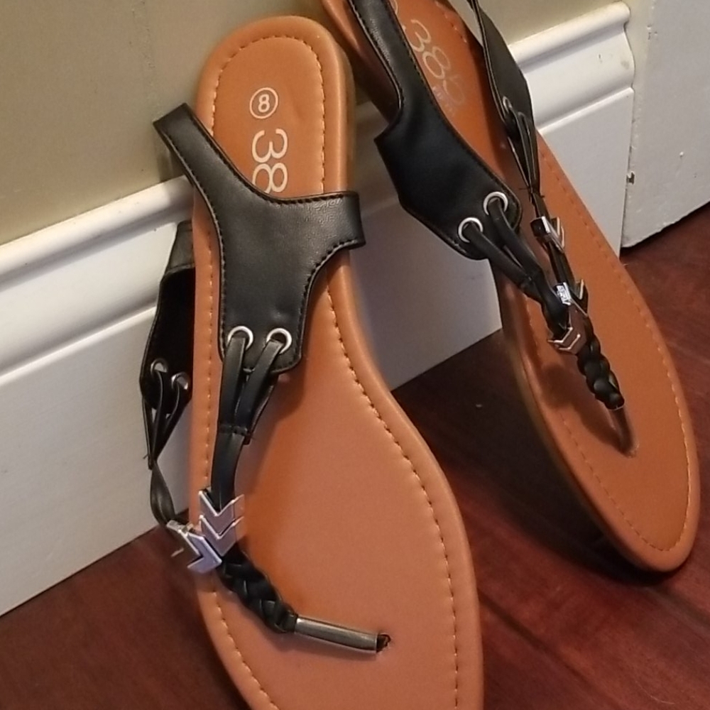 Sandals - Picture 2 of 3